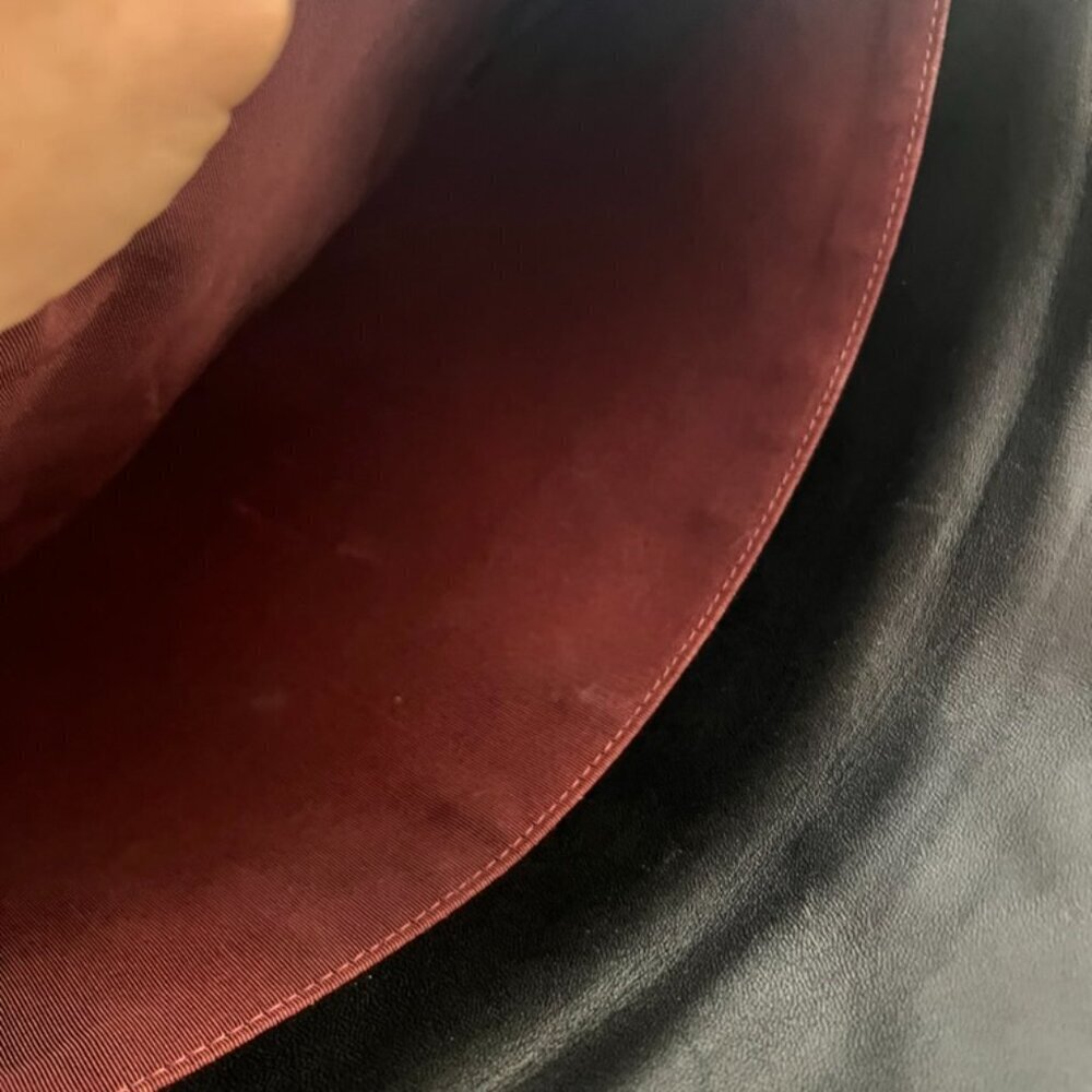 Chanel black leather lambskin leather pocket clutch / laptop sleeve - Picture 5 of 9